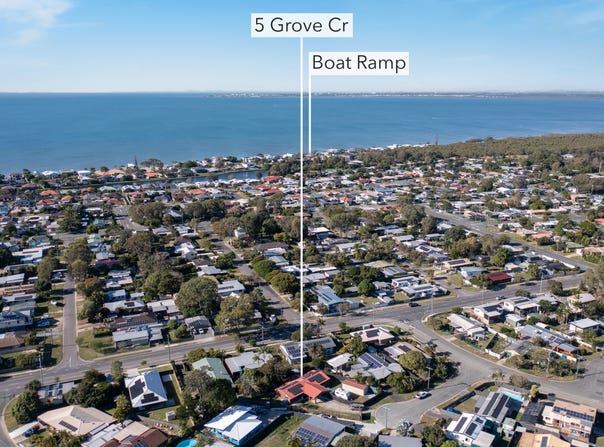 1/5 Grove Crescent, Beachmere, Qld 4510