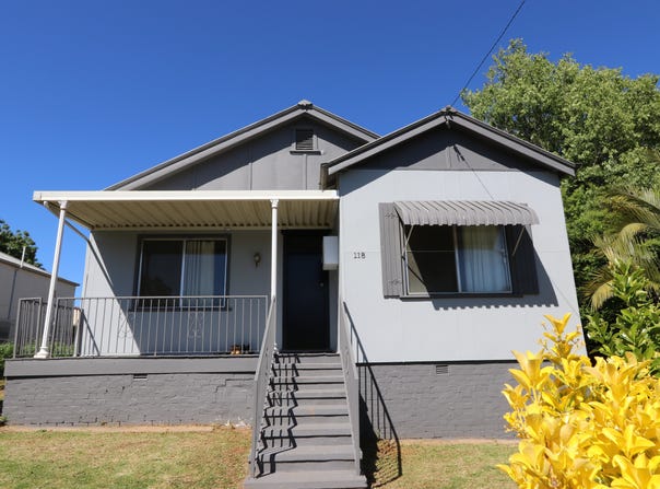 118 WILLIAM STREET, Young, NSW 2594