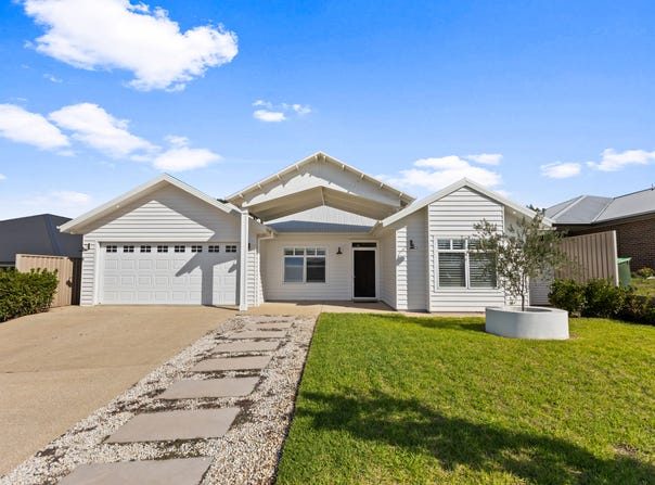 146 Bradman Drive, Boorooma, NSW 2650
