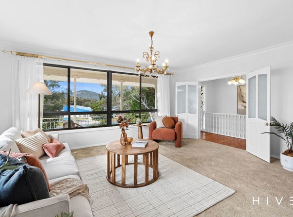 66 Namatjira Drive, Stirling, ACT 2611