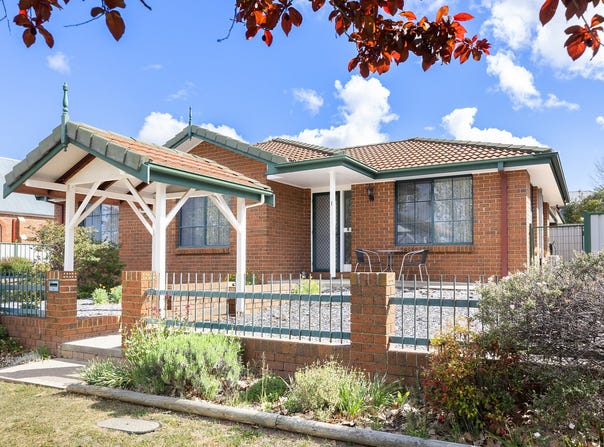 1/43 Soho Street, Cooma, NSW 2630