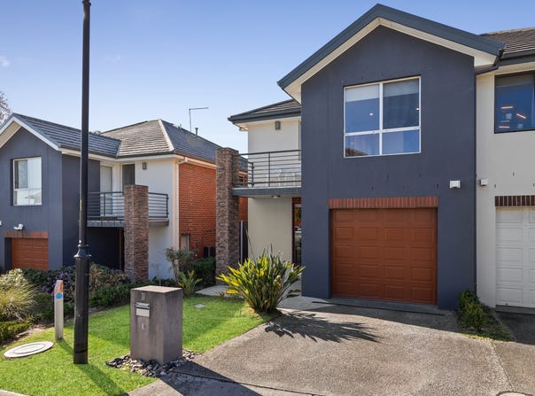11 Ardenne Close, Burwood, Vic 3125