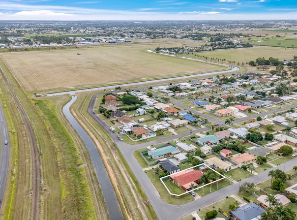 64 Sunset Drive, Thabeban, Qld 4670