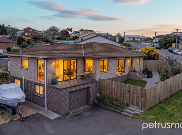 31 Riawena Road, Montagu Bay, Tas 7018