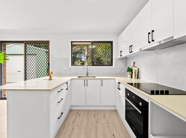 4 Highcrest Drive, Browns Plains, Qld 4118