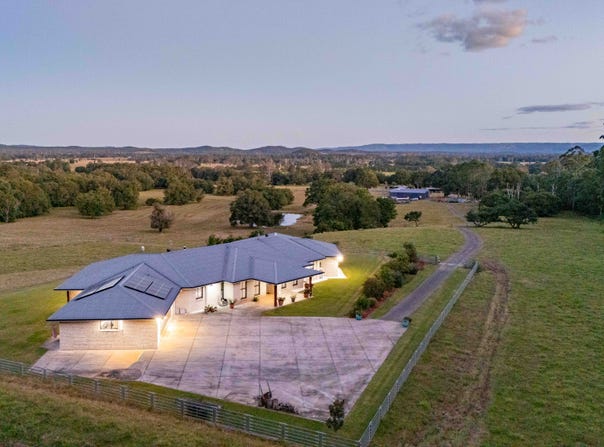 Wingara 81 Heath Road, Stanmore, Qld 4514