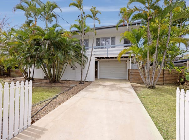 12 Alleena Street, Cranbrook, Qld 4814