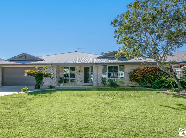 16 William Avenue, Yamba, NSW 2464