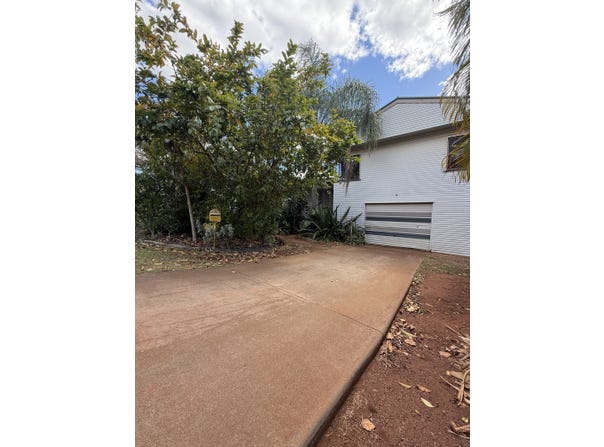 9 OAKES STREET, Childers, Qld 4660