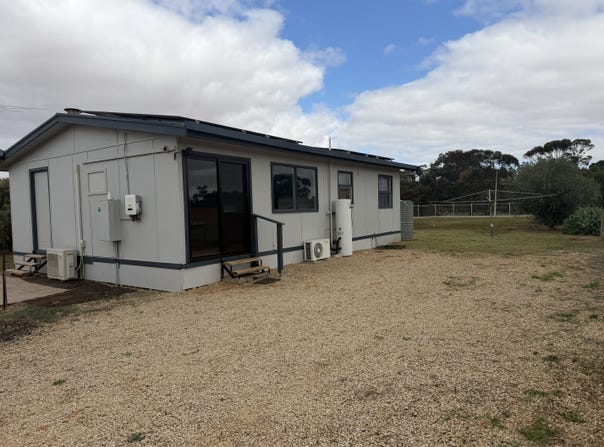 25 High St, Hoyleton, SA 5453