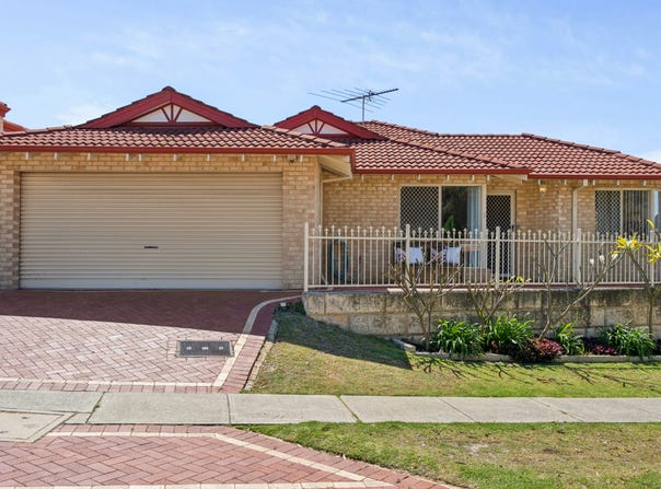 2/2 NEW ENGLAND DRIVE, Hillarys, WA 6025