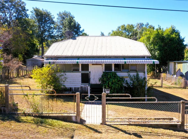 42 Gordon Lane, Walterhall, Qld 4714