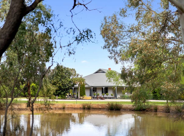 25 Murray Bank Drive, Echuca, Vic 3564
