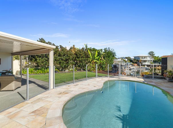 2 Coomaroo Crescent, Minyama, Qld 4575