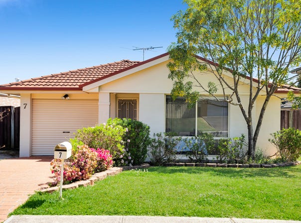 7 Blamey Place, Narellan Vale, NSW 2567