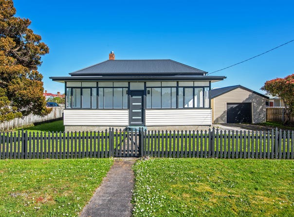 13 Harvey Street, Strahan, Tas 7468