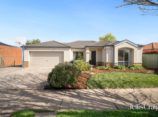 23 St Helens Avenue, Lake Gardens, Vic 3355