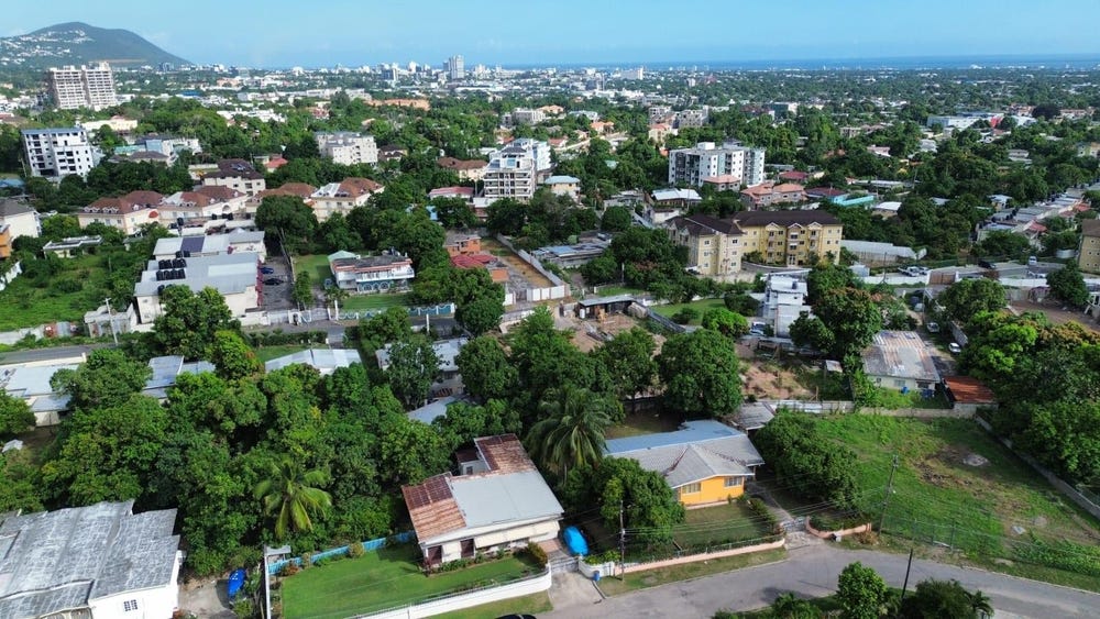 33 LAWRENCE AVENUE, Kingston 8, St. Andrew