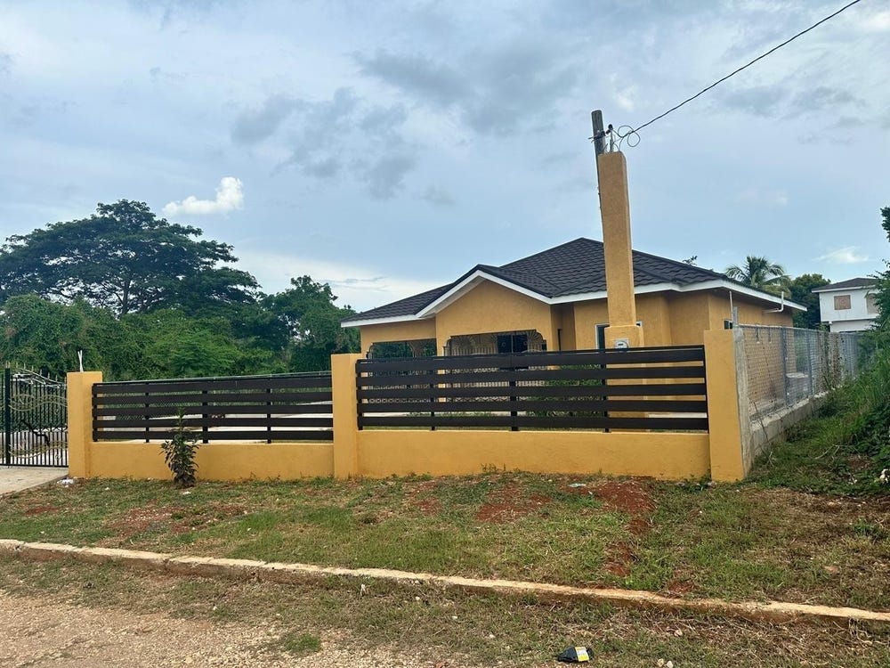 35 JOHNSON CRESCENT, Spanish Town, St. Catherine