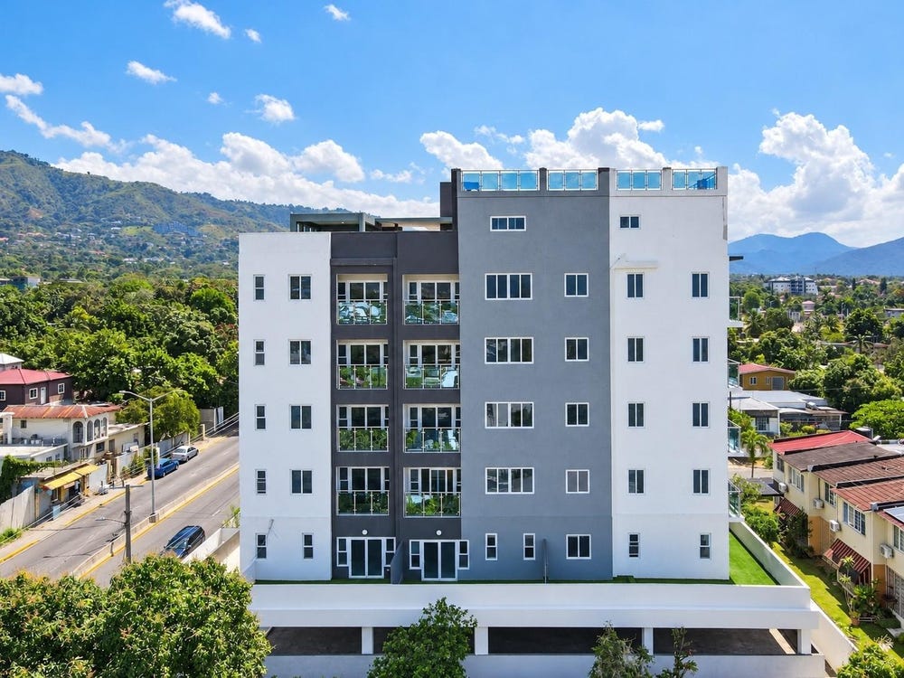2 HIBISCUS DRIVE, KINGSTON unit: 5, Kingston 6, St. Andrew