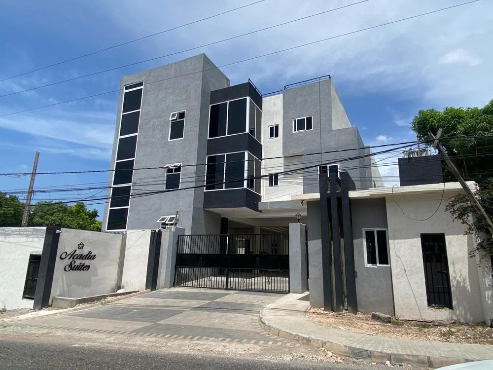 ARCADIA DRIVE, KINGSTON 8