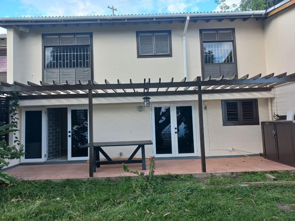 SKYLINE DRIVE, KINGSTON 6