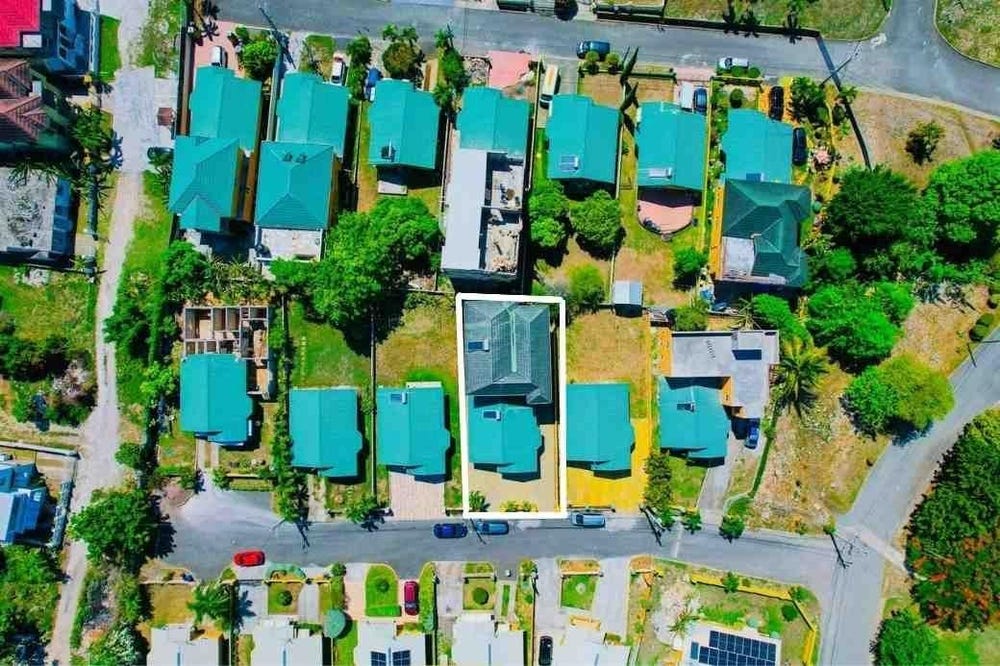 110 GREENWICH ESTATE, Greenwich Park, St. Ann