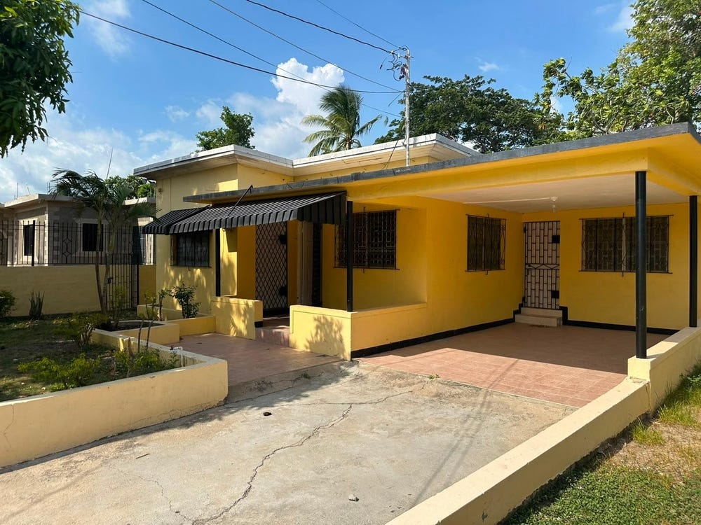 38 ESSEX DRIVE, Spanish Town, St. Catherine