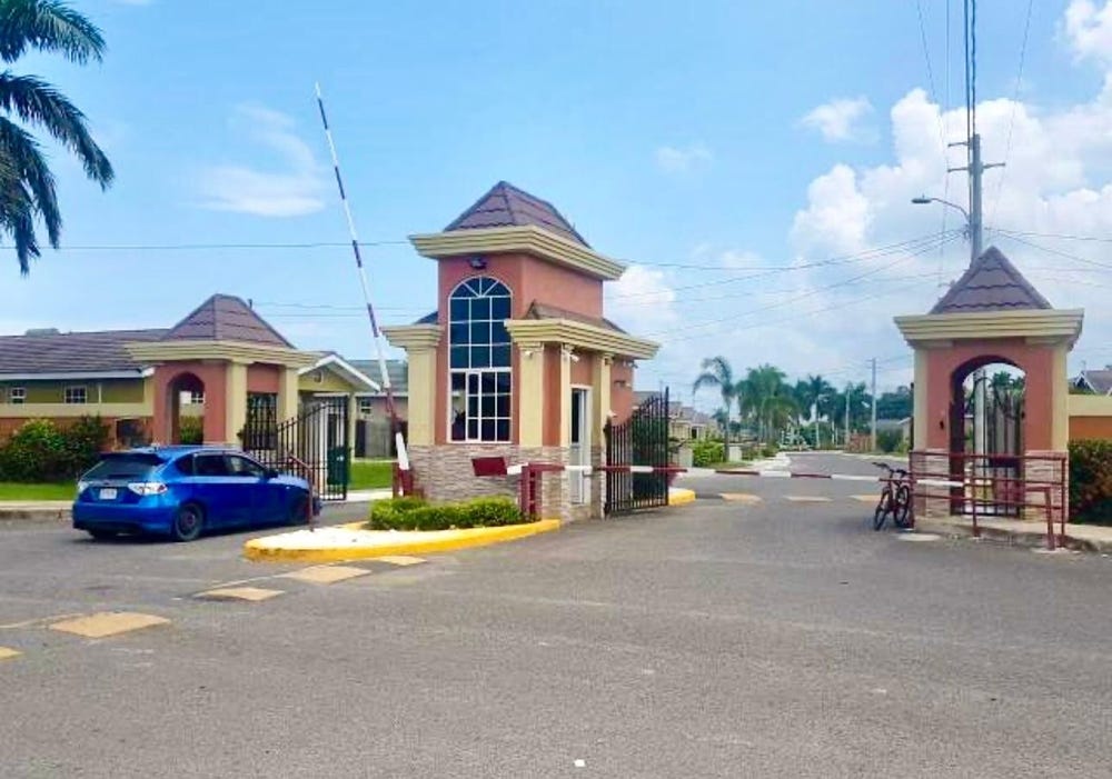 CEDAR CRESCENT St. Ann Ocho Rios, Ocho Rios, Saint Ann, Ocho Rios, Saint Ann