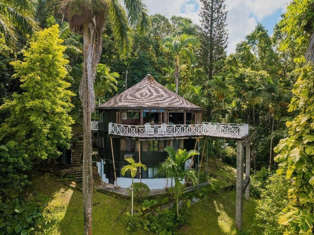 105 SAN SAN ESTATE, SAN SAN, SAN SAN