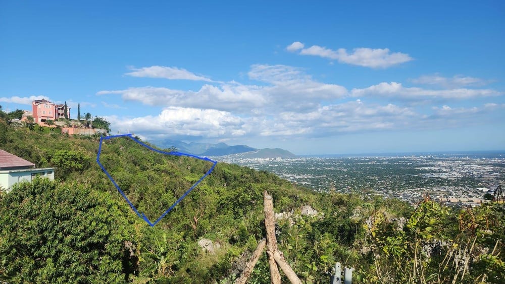 CRAGSTONE DRIVE, PLANTATI