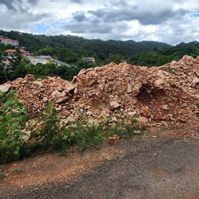60 BELLA VISTA HEFFS CRESCEN, Red Hills, St. Andrew