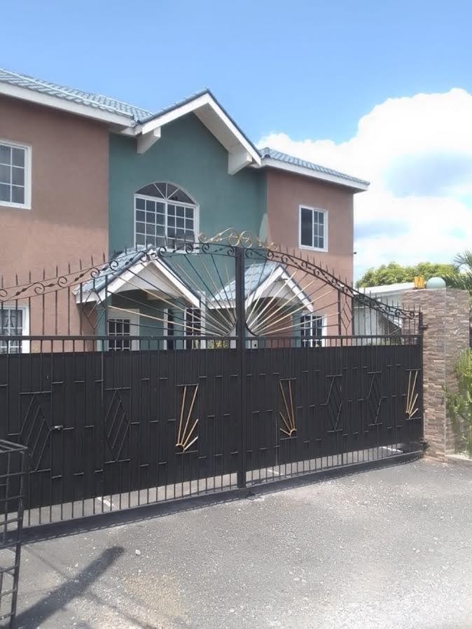 HAMPTON GREEN, Spanish Town, St. Catherine