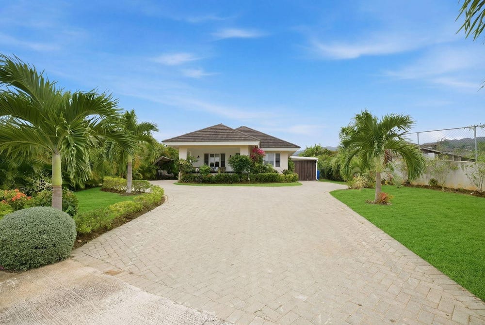 868 BOUGAN AVE, THE CREST RIC, St. Ann's Bay, St. Ann
