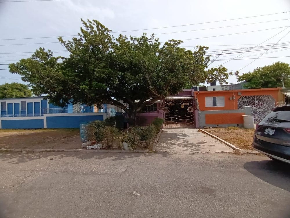 1328 WINDERMERE AVENUE, Gregory Park, St. Catherine