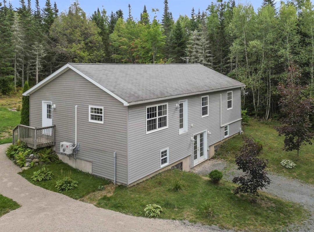 536 Highway 14, Upper Vaughan B0N 2T0 House for Sale