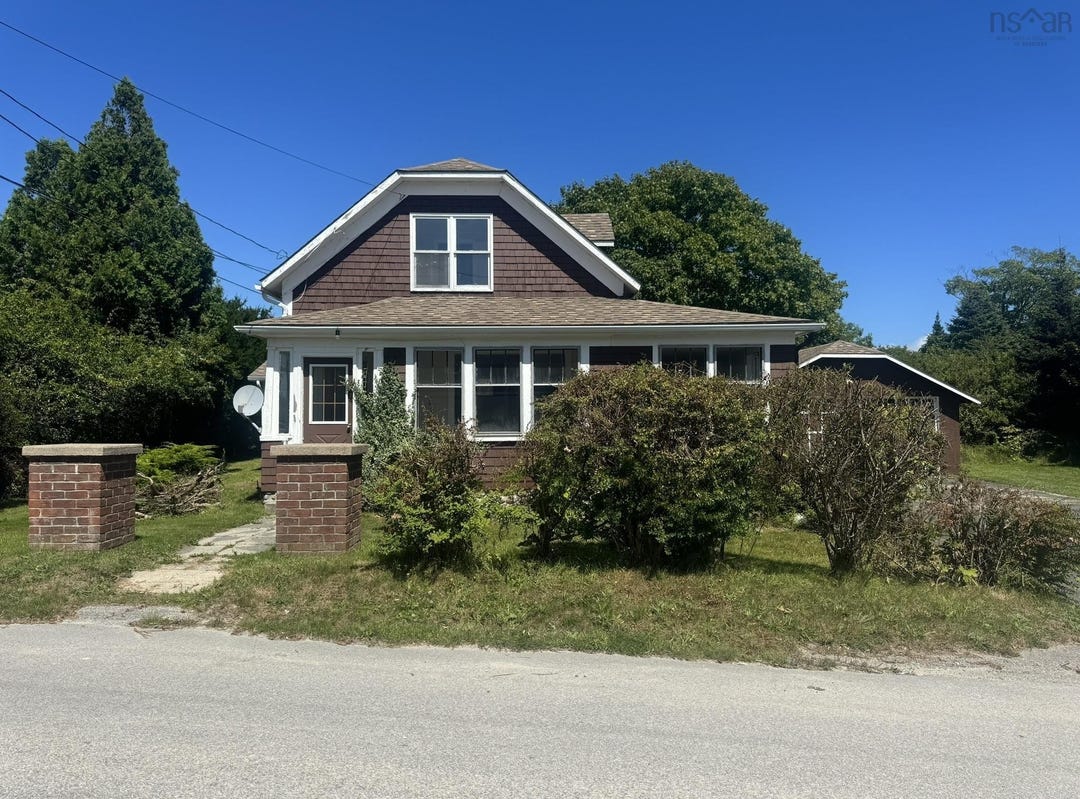 9 Station Road, Barrington Passage, Nova Scotia B0W 1G0 House for Sale