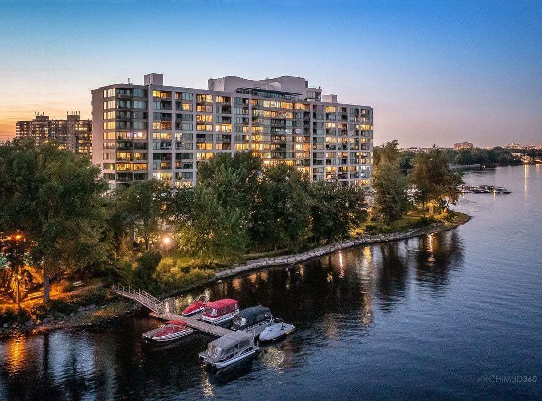 4450 Prom. Paton 1211, Laval (Chomedey), Québec H7W 5J7 Apartment for Sale