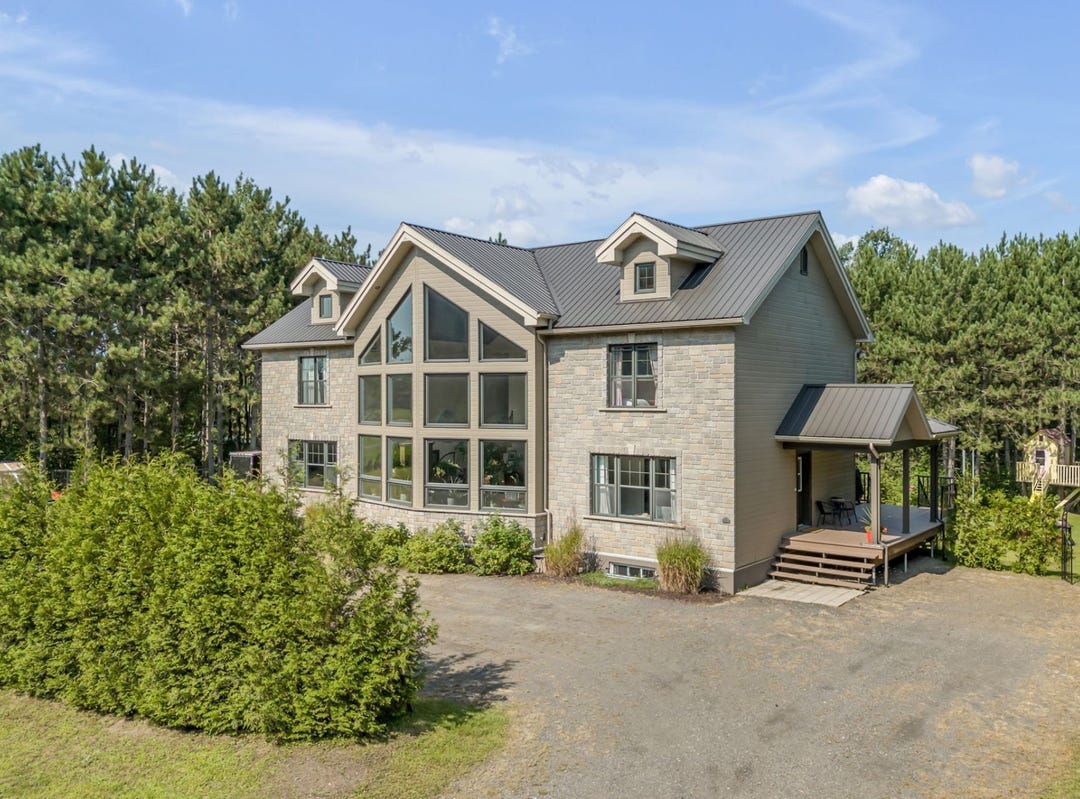 409 411 Rue de la Bécancour, NotreDamedeLourdes, Manitoba G0S 1T0