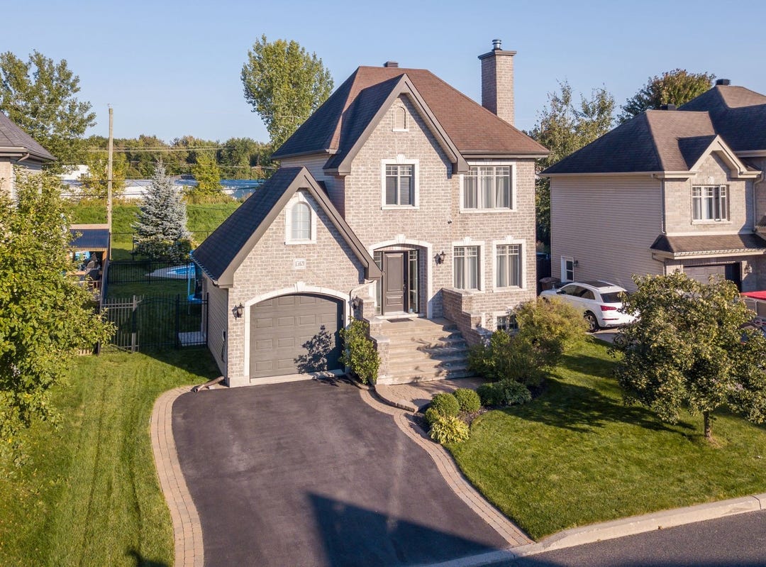 1569 Rue MichelLevasseur, Chambly, Québec J3L 6X1 Other for Sale