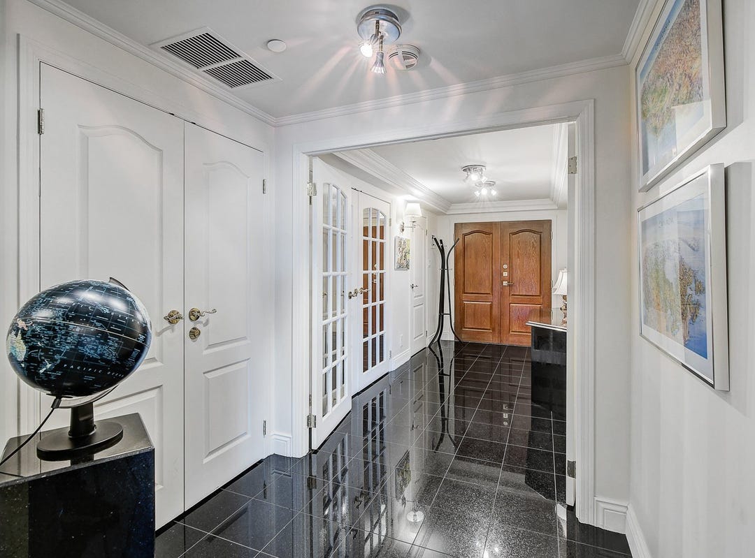 1 Rue McGill 910, Montréal (VilleMarie), Québec H2Y 4A3 Apartment for