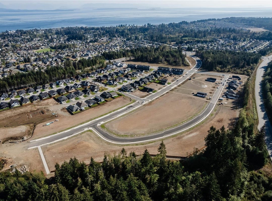 742 Salmonberry St, Campbell River, British Columbia V9H 0G1 Land for