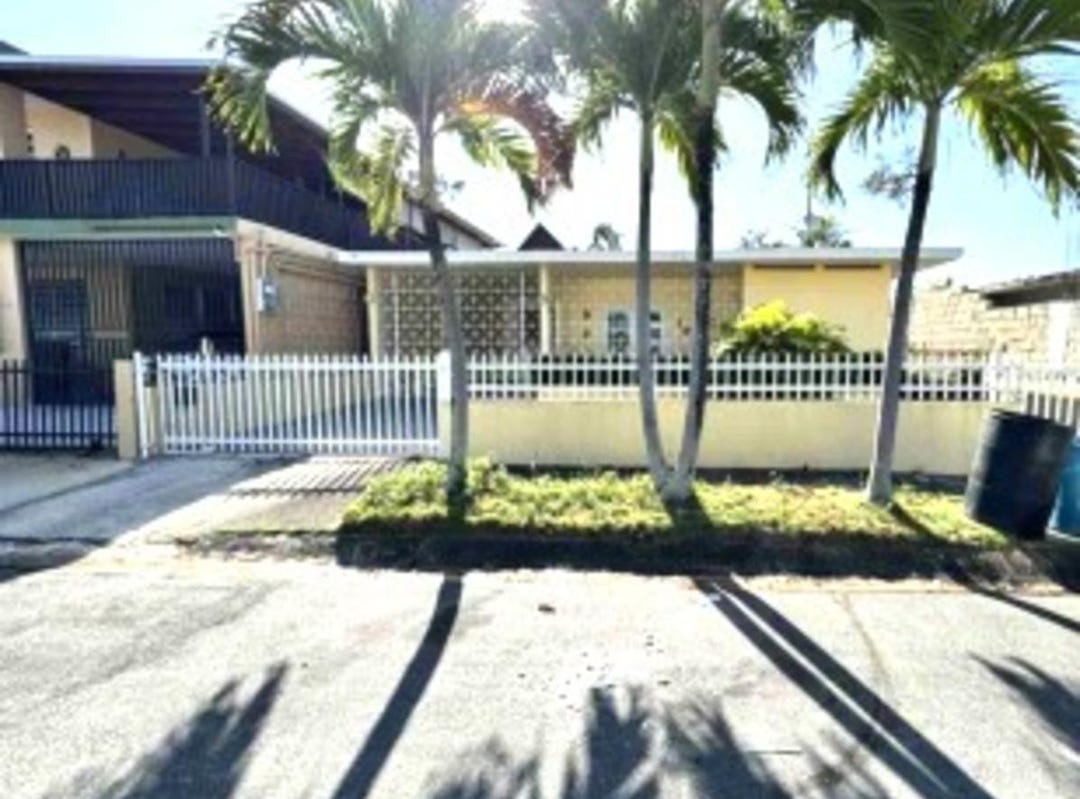 U11 ACACIA, Apt U11, Bayamón, Bayamón, Adjuntas 00956 House for Sale