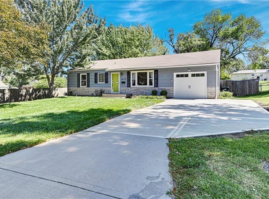 8115 BARKLEY Street, Overland Park, KS 66204 House for Sale
