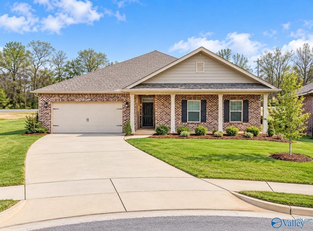 201 Poplar Hollow Drive, Harvest, AL 35749 House for Sale - realestate ...
