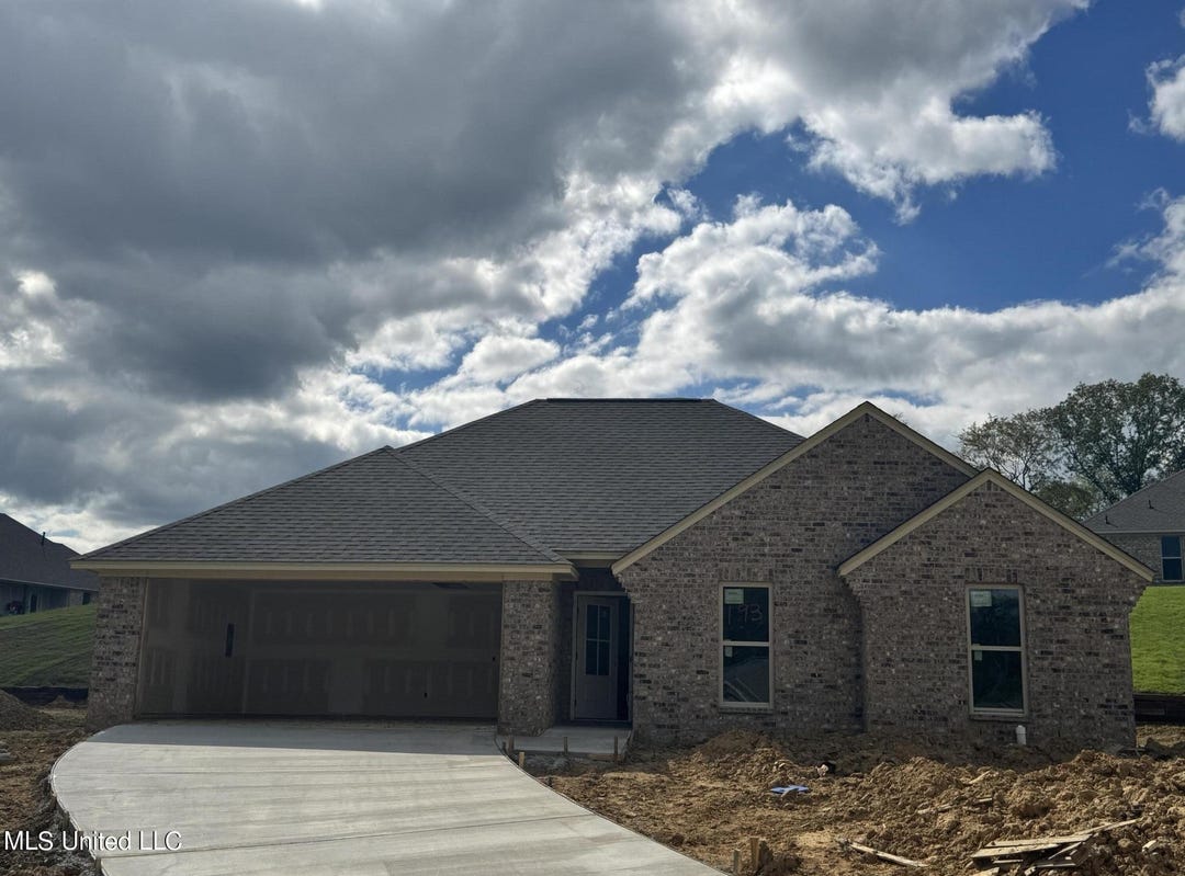 807 Silver Pointe, Pearl, MS 39208 House for Sale