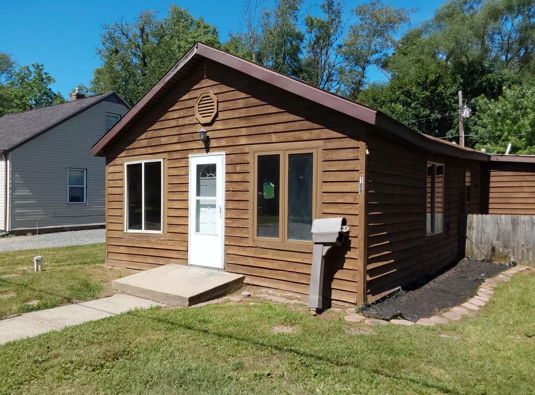 109 Clover Drive, Walkerton, IN 46574 House for Sale