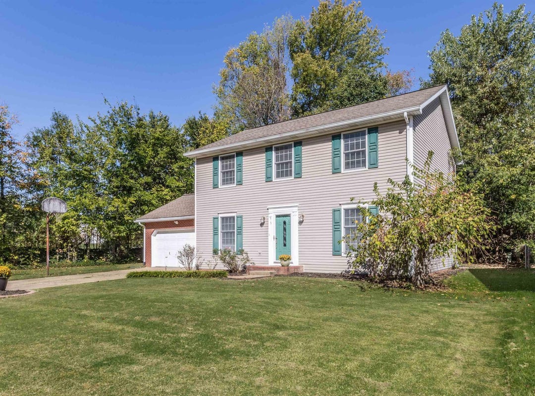 915 Crown Pt Court, Evansville, IN 47710 House for Sale