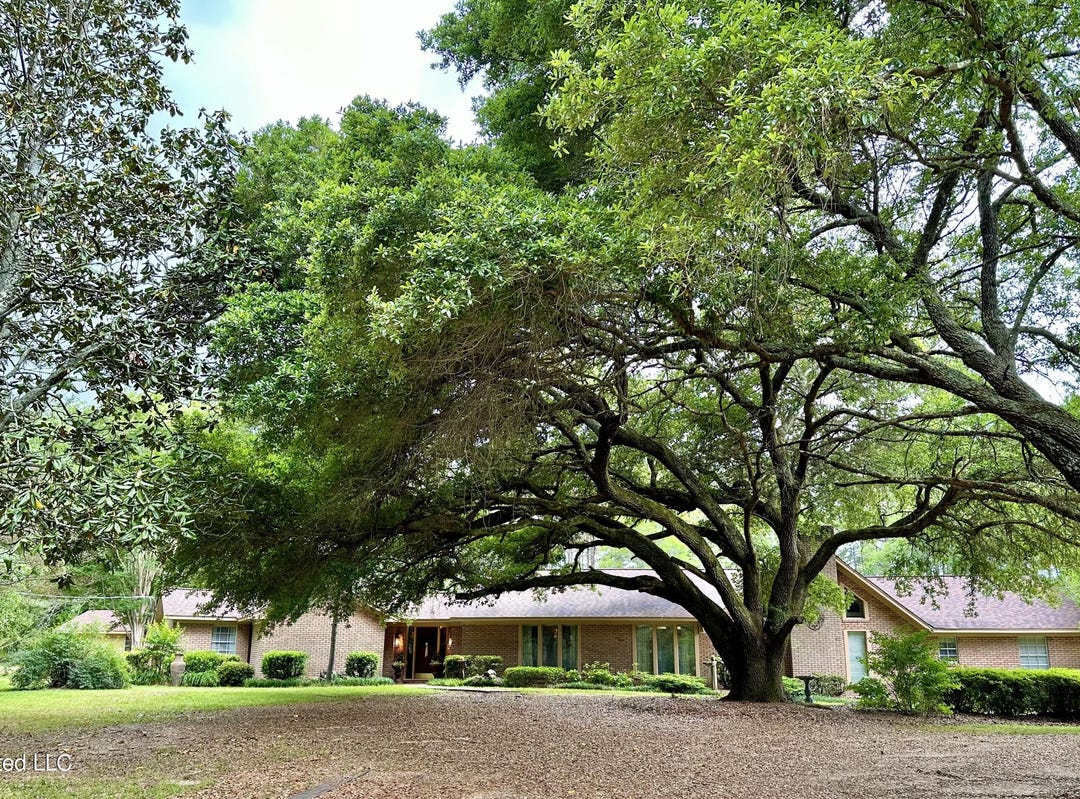 152 Brooksberg Drive, Magee, MS 39111 House for Sale