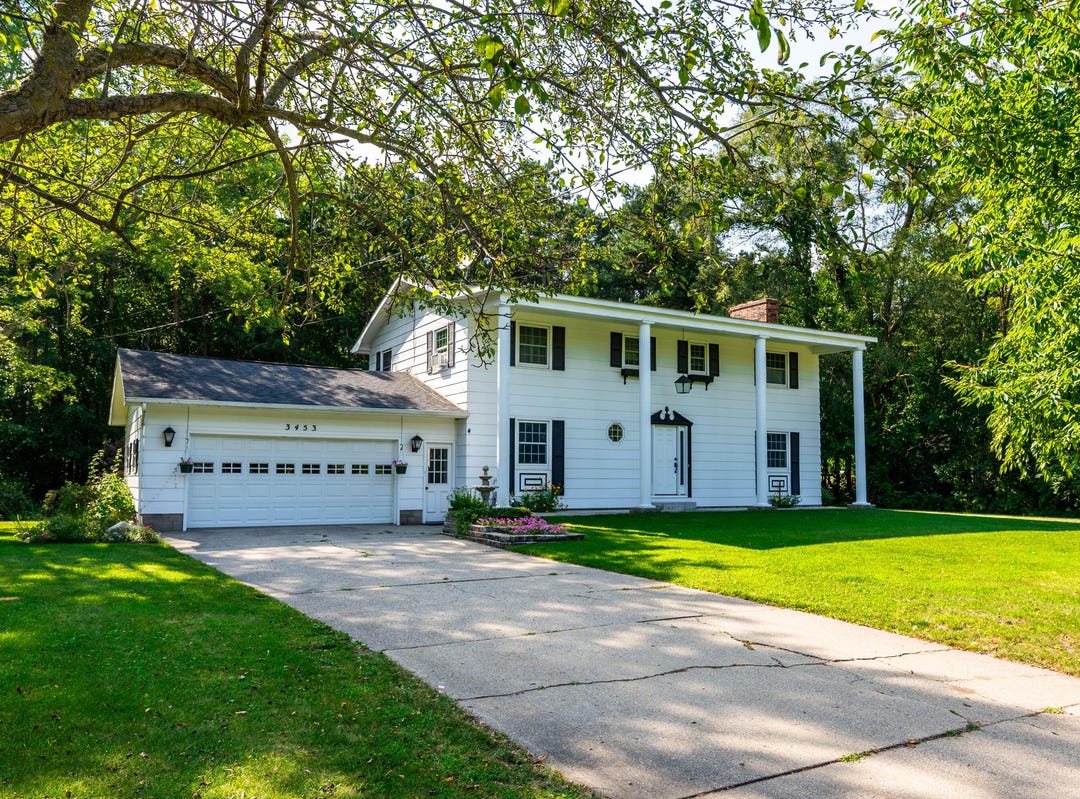 3453 S Brooks Road, Fruitport, MI 49415 House for Sale